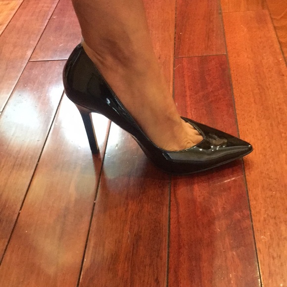 Black Paton leather shoes size 8 brand is Guess - Picture 2 of 5